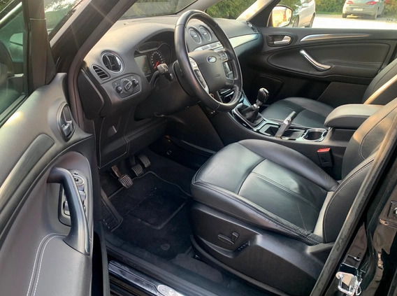 Ford S-Max cena 43500 przebieg: 190000, rok produkcji 2014 z Gniezno małe 742